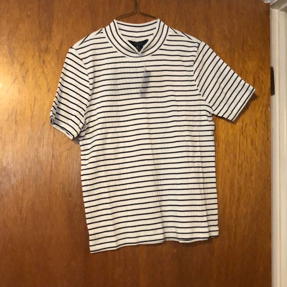 Black and white stripe high neck t shirt nwt